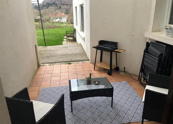 Logement f2 Bains les bains La Chapelle Appartement *
